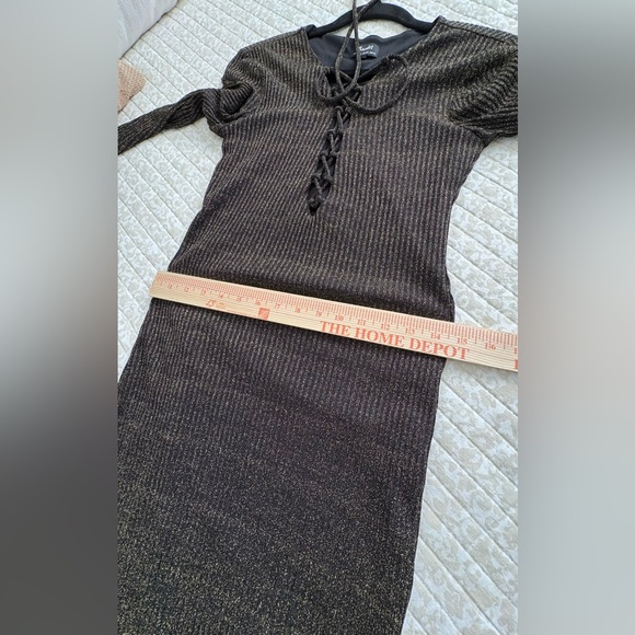 Bardot for Anthropologie | Romeo Lace-Up Midi Dress | Black & Gold | Size 8 - Picture 13 of 16